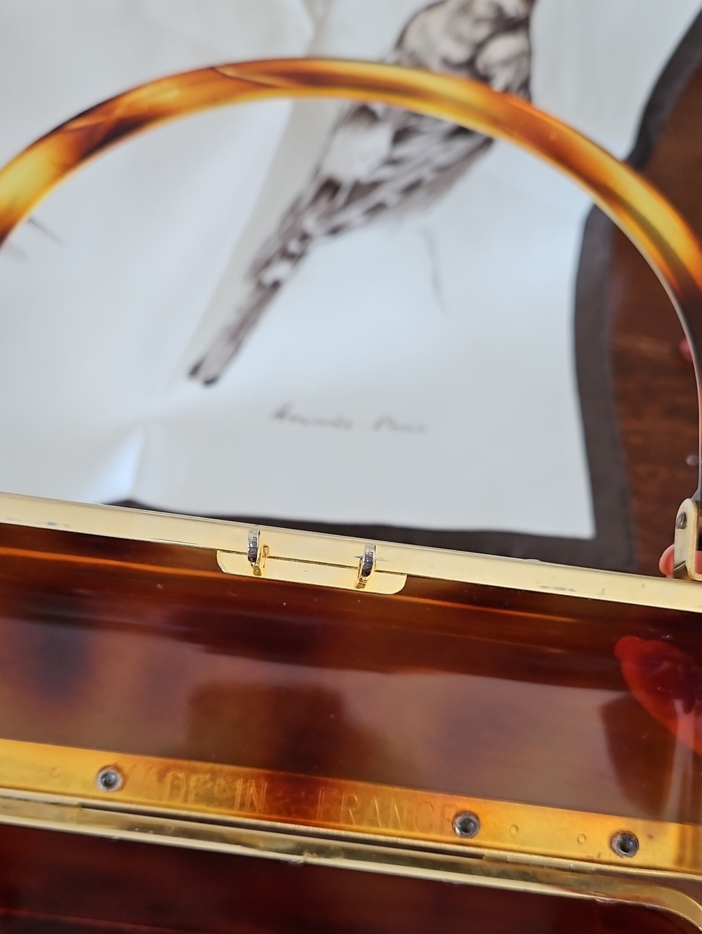 Vintage 1970s French Tortoiseshell Lucite Trunk Purse Amber/Brown - Gold Trim - Picture 10 of 16